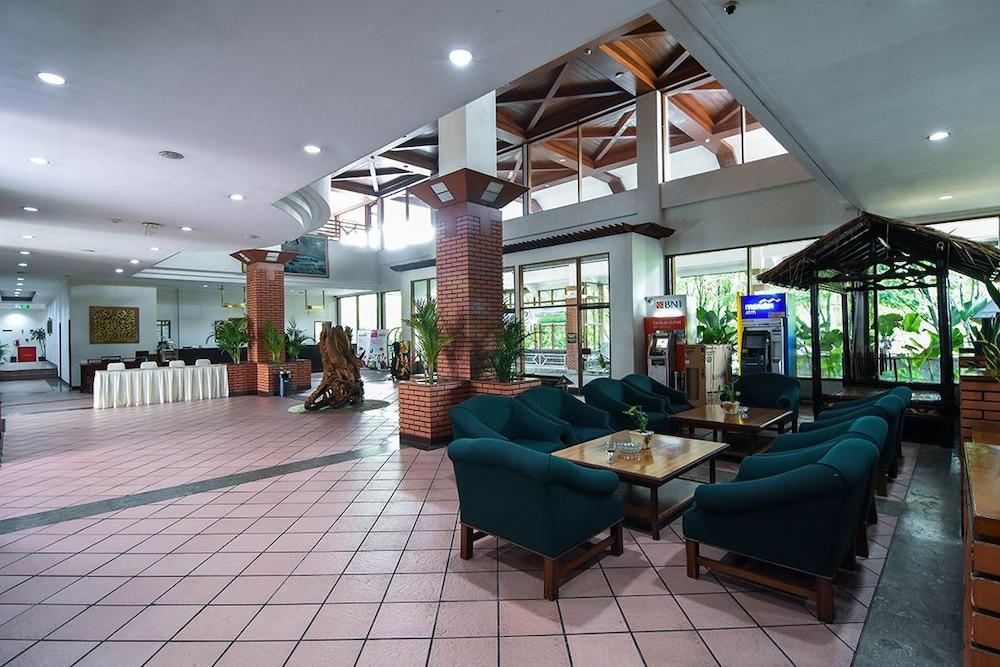 Jatinangor National Golf & Resort Exterior foto